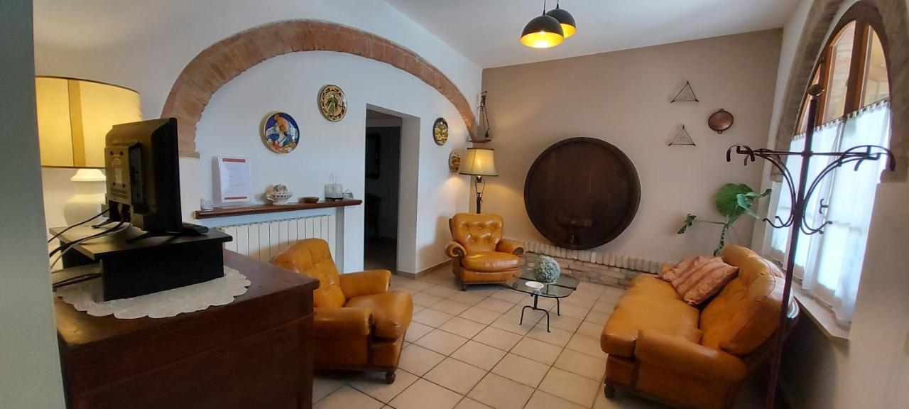 Agriturismo Il Colle Siena Exterior photo